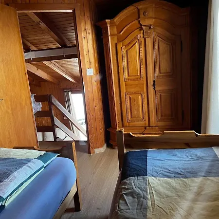 Dom wakacyjny Gemuetliches Mit Kamin&seeblick In Flumserberg